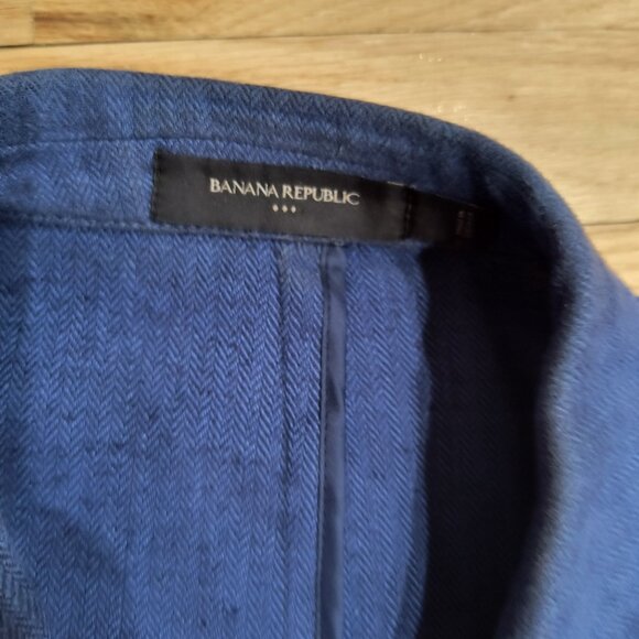 Banana Republic Men's Navy Linen Blend Suit - Summer Weight - 38R (small) - Picture 2 of 3